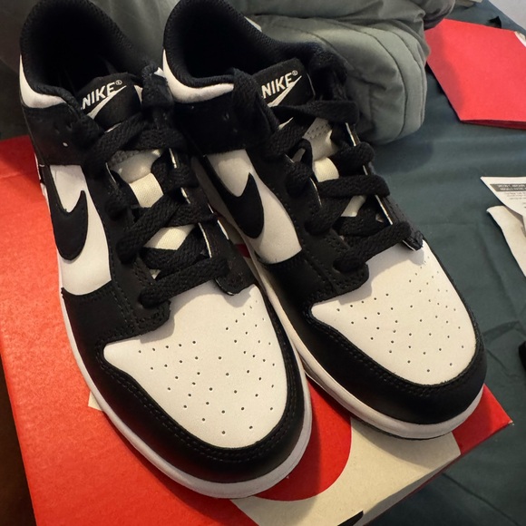 Nike Dunk Low Panda - Picture 3 of 7